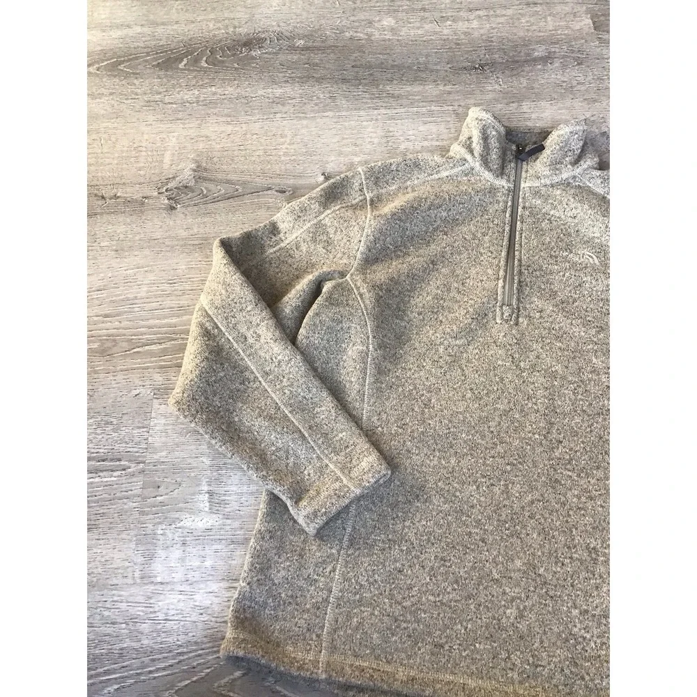 The North Face Fleece Jacket Men's Medium Gray Quarter Zip Long Sleeve Pullover